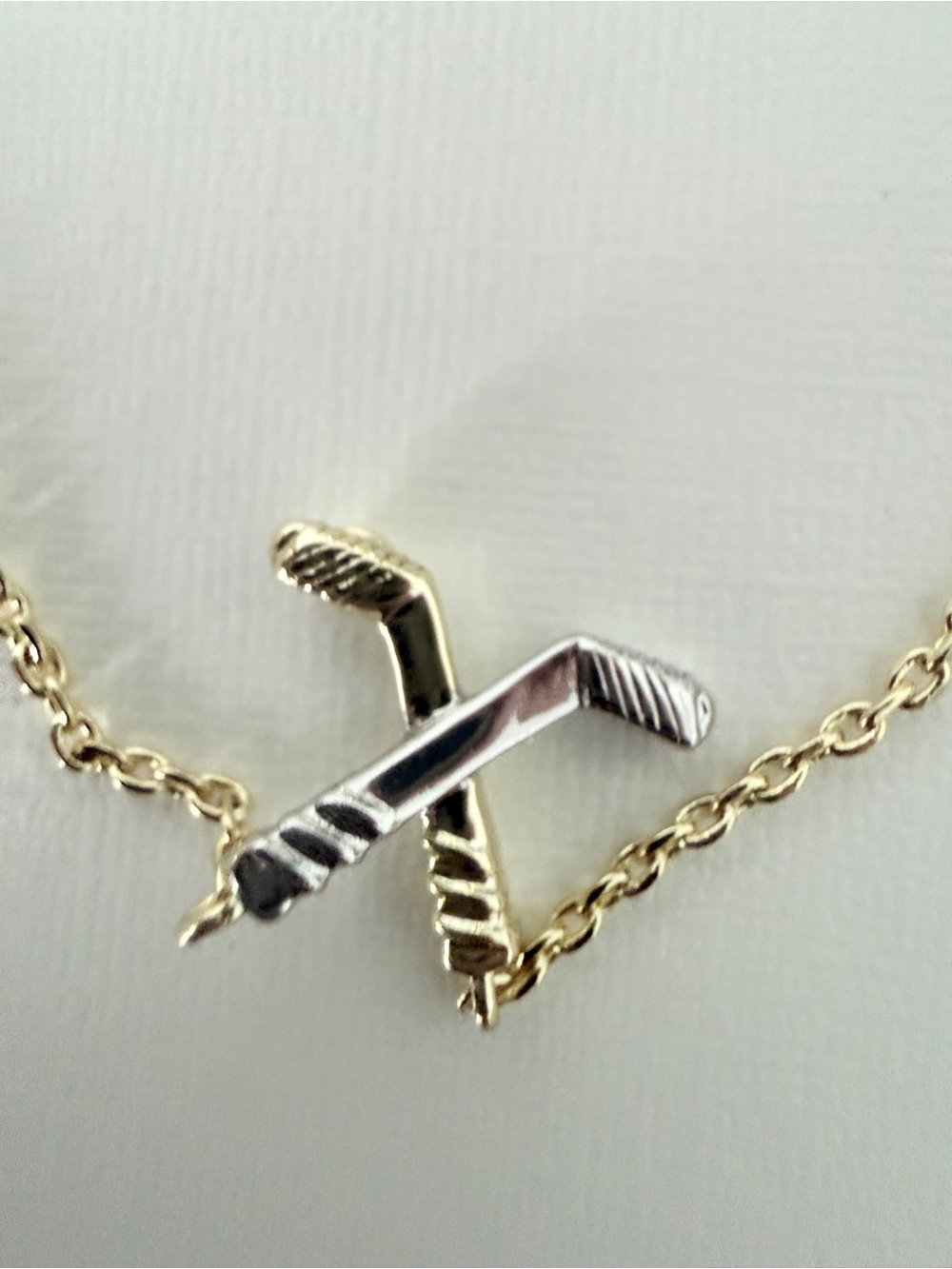 Kendra Scott Hockey Stick Pendant Necklace and Earrings Gold/Silver Matching Set - Picture 11 of 12